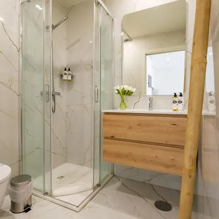 Luxury Style 7 With Ac Downtown Near Metro דירה