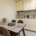 Luxury Style 7 With Ac Downtown Near Metro Porto
