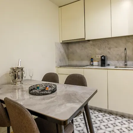 Luxury Style 7 With Ac Downtown Near Metro Porto